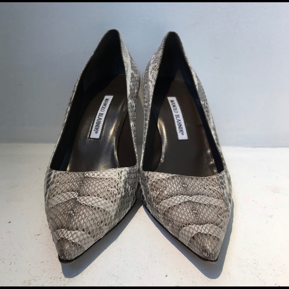 Manolo Blahnik BB Snakeskin 90mm Point-Toe Pump - Picture 1 of 8
